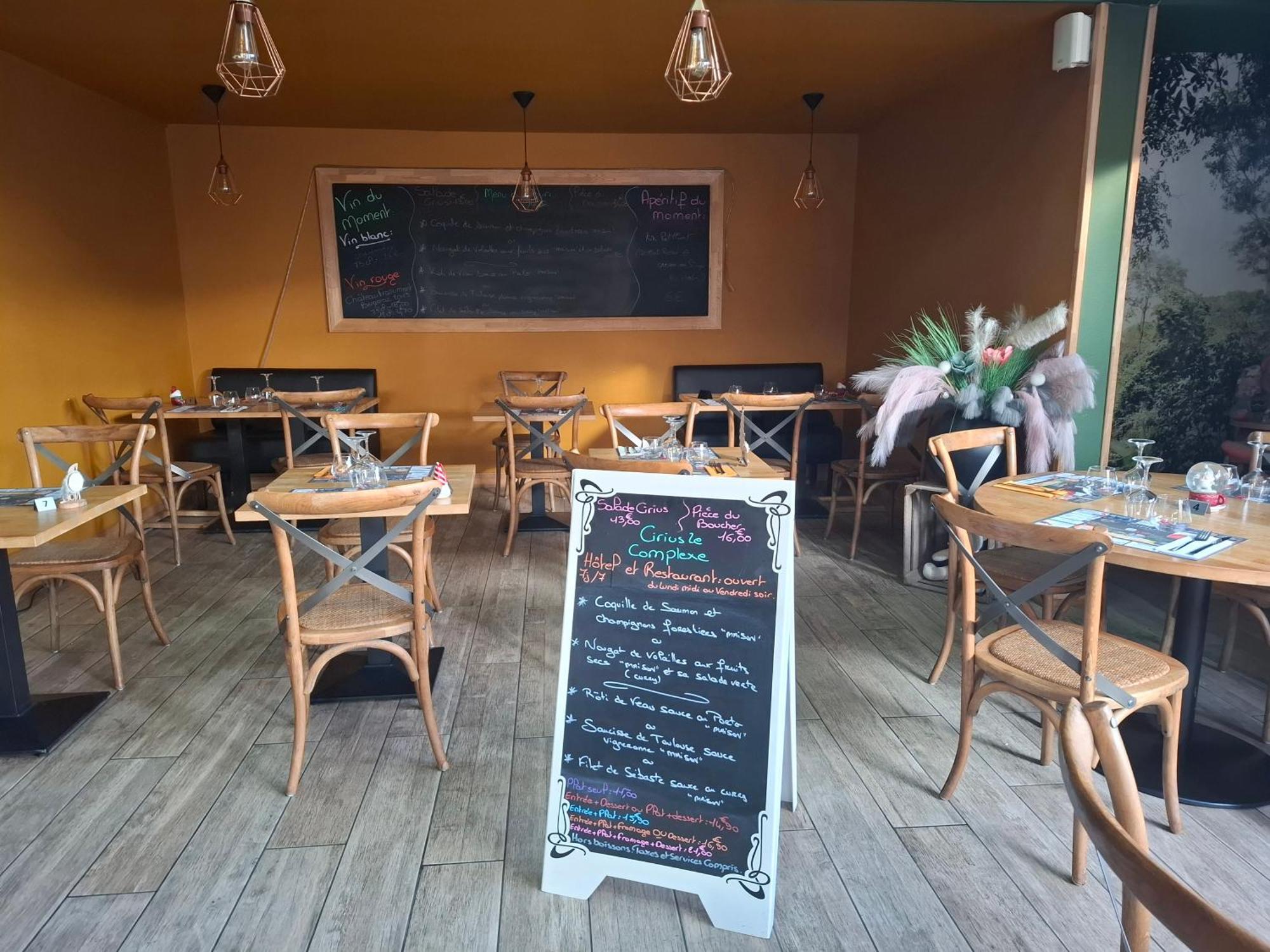 Hotel Restaurant Cirius Montrond-les-Bains Eksteriør billede